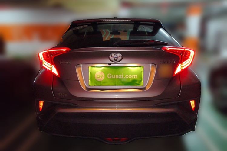 Used Toyota IZOA 2020 2.0L Yichi Version Rear