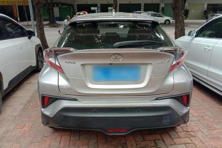 Used Toyota IZOA 2020 2.0L Yichi Version Rear