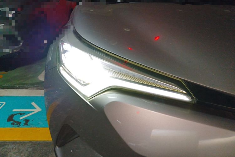 Used Toyota IZOA 2020 2.0L Yichi Version Right Front Headlight