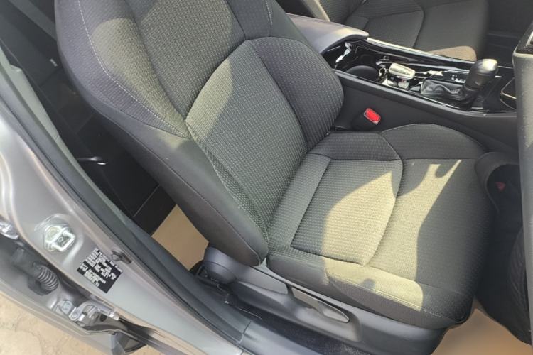 Used Toyota IZOA 2020 2.0L Enjoy Edition Right Front Seat