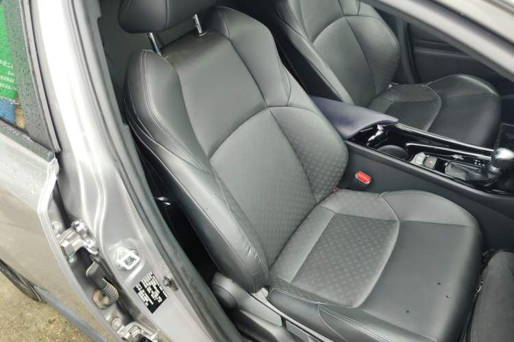 Used Toyota IZOA 2020 2.0L Yichi Version Right Front Seat