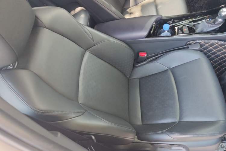 Used Toyota IZOA 2020 2.0L Yichi Version Right Front Seat