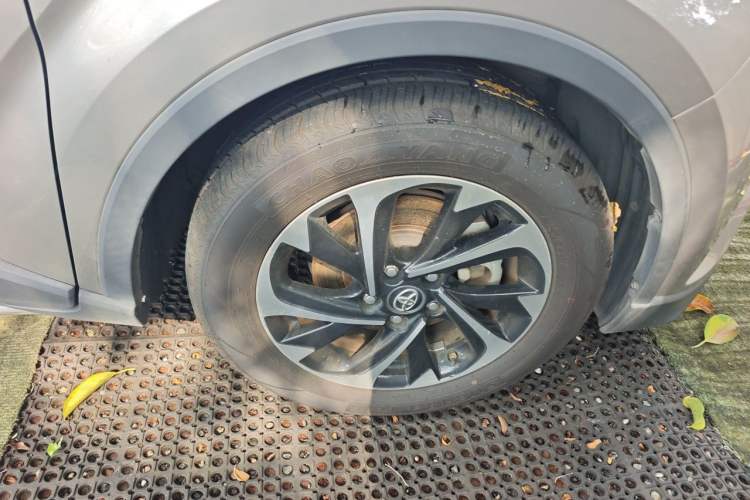 Used Toyota IZOA 2020 2.0L Yichi Version Right Front Wheel Hub