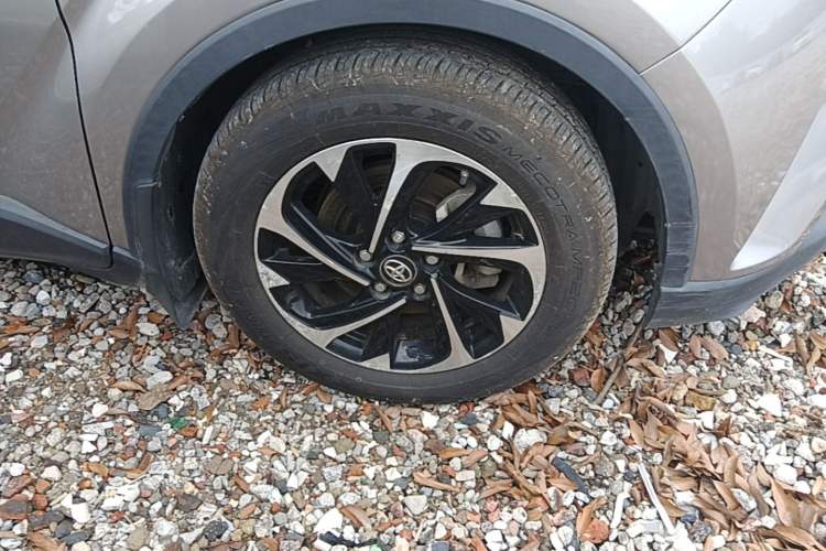 Used Toyota IZOA 2020 2.0L Yichi Version Right Front Wheel Hub
