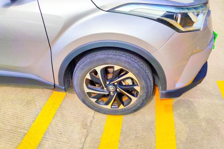 Used Toyota IZOA 2020 2.0L Yi Xiang CARE Right Front Wheel Hub