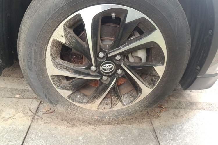 Used Toyota IZOA 2020 2.0L Yichi Version Right Front Wheel Hub
