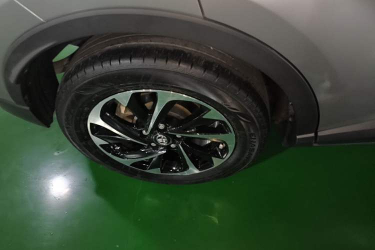 Used Toyota IZOA 2020 2.0L Yichi Version Right Rear Wheel Hub