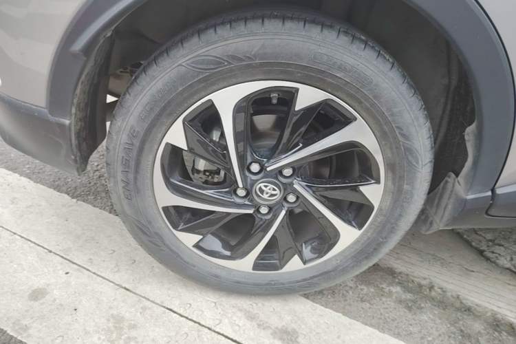 Used Toyota IZOA 2020 2.0L Yichi Version Right Rear Wheel Hub