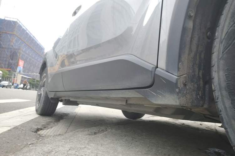 Used Toyota IZOA 2020 2.0L Yichi Version Right Side Sill