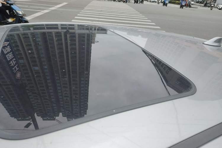 Used Toyota IZOA 2020 2.0L Yichi Version Roof