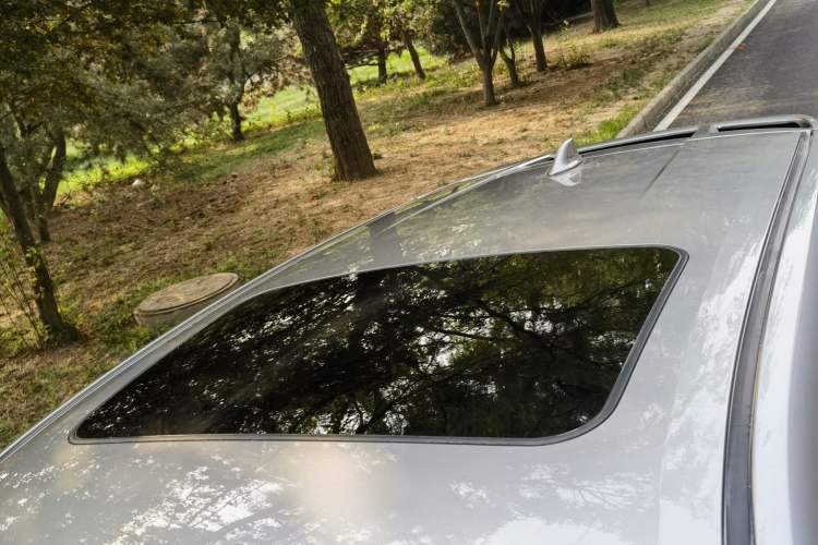 Used Toyota IZOA 2020 2.0L Yichi Version Roof