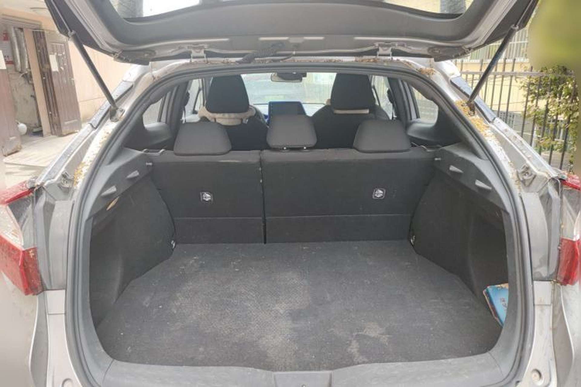 Used Toyota IZOA 2020 2.0L Enjoy Edition Trunk