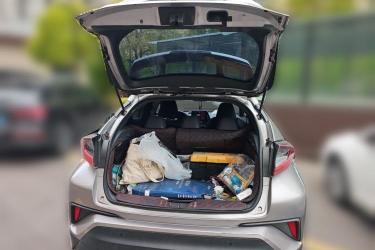 Used Toyota IZOA 2020 2.0L Yichi Version Trunk