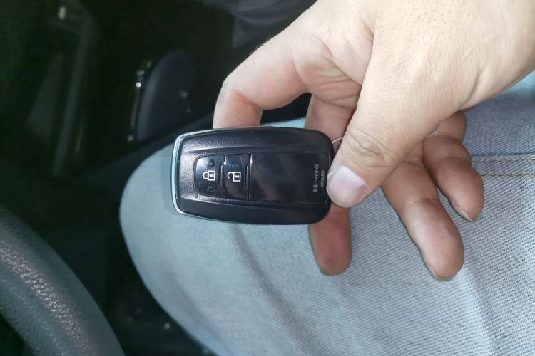 Used Toyota IZOA 2020 2.0L Enjoy Edition Vehicle Key