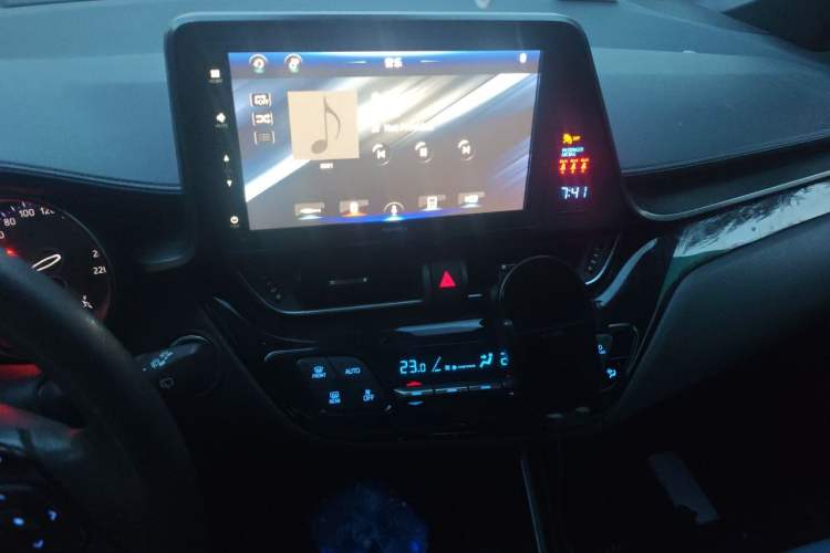 Used Toyota IZOA 2020 2.0L Yi Xiang CARE Audio And AC Panel