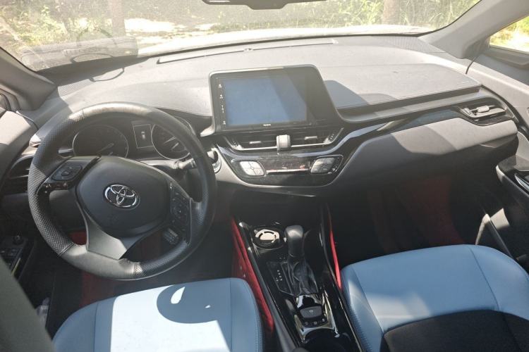 Used Toyota IZOA 2020 2.0L Yi Xiang CARE Center Console