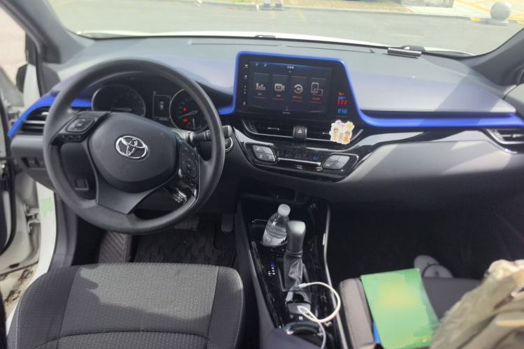 Used Toyota IZOA 2020 2.0L Enjoy Edition Center Console