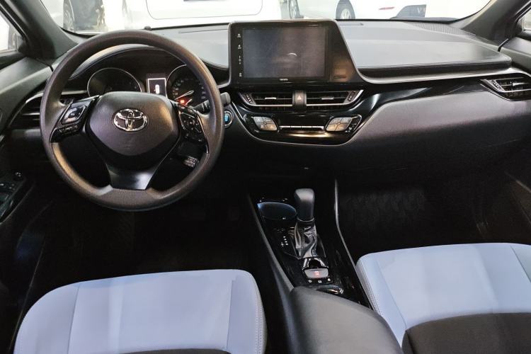 Used Toyota IZOA 2020 2.0L Yi Xiang CARE Center Console