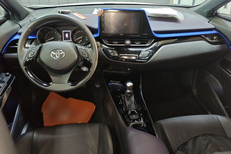 Used Toyota IZOA 2020 2.0L Yichi Version Center Console