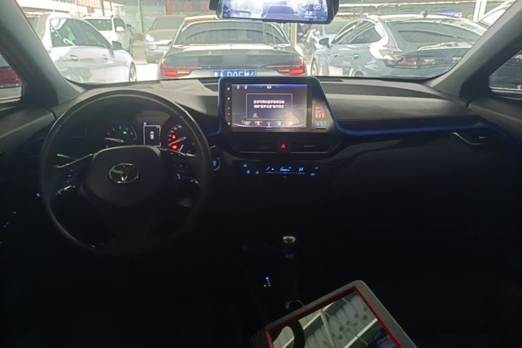 Used Toyota IZOA 2020 2.0L Yichi Version Center Console