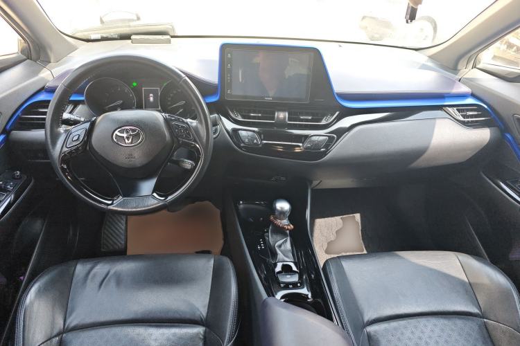 Used Toyota IZOA 2020 2.0L Yidong Edition Center Console