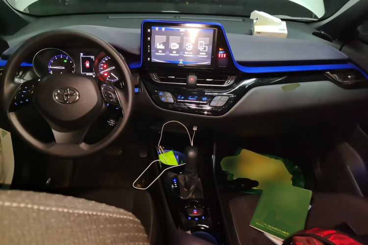 Used Toyota IZOA 2020 2.0L Enjoy Edition Center Console