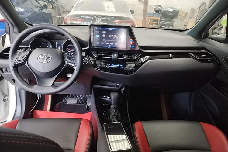 Used Toyota IZOA 2020 2.0L Yi Xiang CARE Center Console