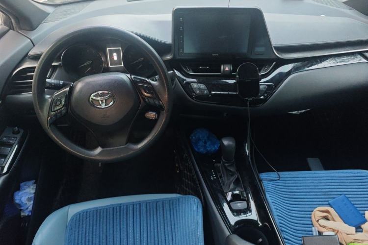 Used Toyota IZOA 2020 2.0L Yi Xiang CARE Center Console