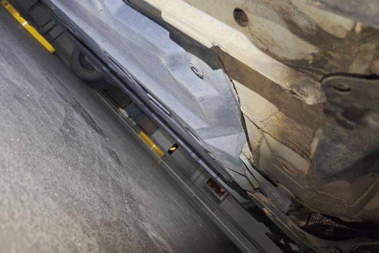 Used Toyota IZOA 2020 2.0L Yichi Version Chassis Front Right