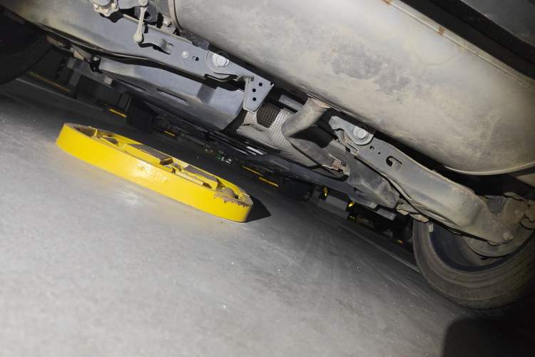 Used Toyota IZOA 2020 2.0L Yichi Version Chassis Rear