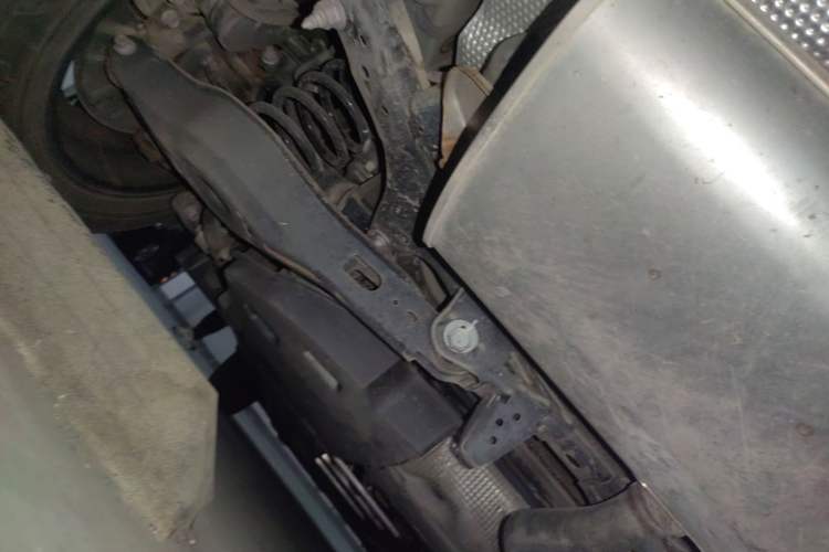 Used Toyota IZOA 2020 2.0L Enjoy Edition Chassis Rear Left