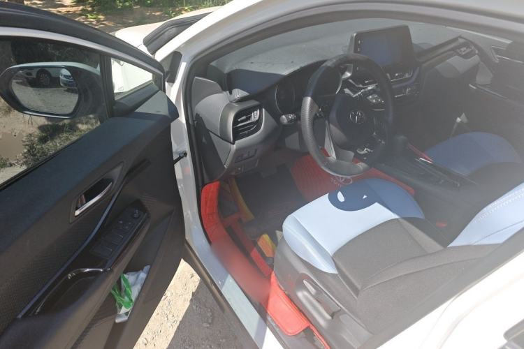 Used Toyota IZOA 2020 2.0L Yi Xiang CARE Driver Seat