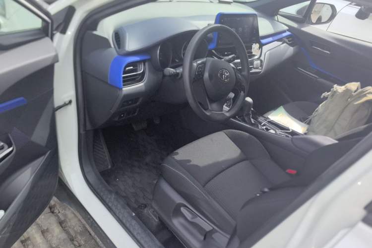 Used Toyota IZOA 2020 2.0L Enjoy Edition Driver Seat