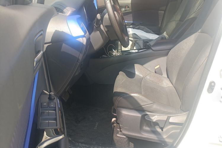 Used Toyota IZOA 2020 2.0L Yichi Version Driver Seat