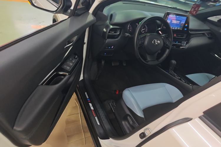 Used Toyota IZOA 2020 2.0L Yi Xiang CARE Driver Seat