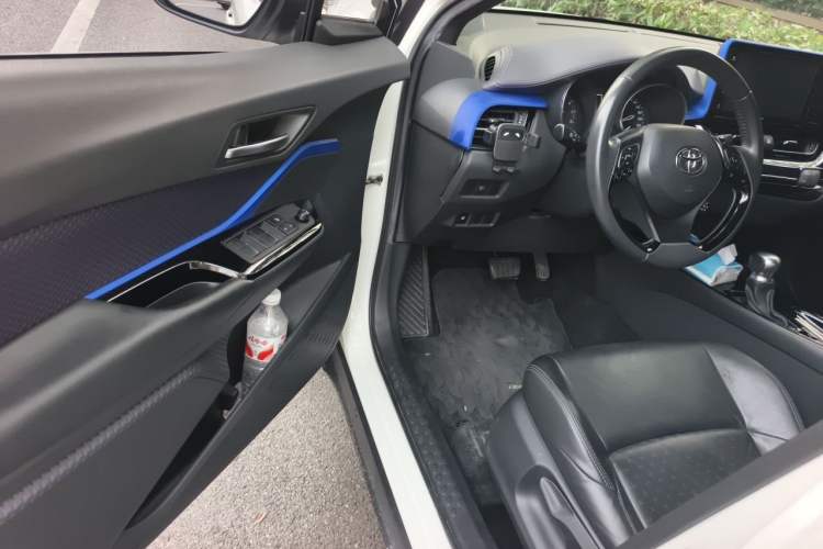 Used Toyota IZOA 2020 2.0L Yichi Version Driver Seat