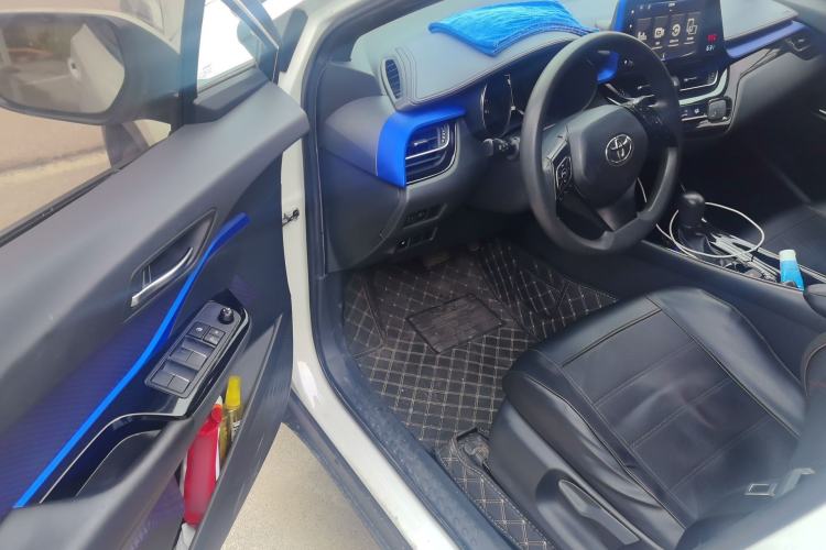Used Toyota IZOA 2020 2.0L Enjoy Edition Driver Seat
