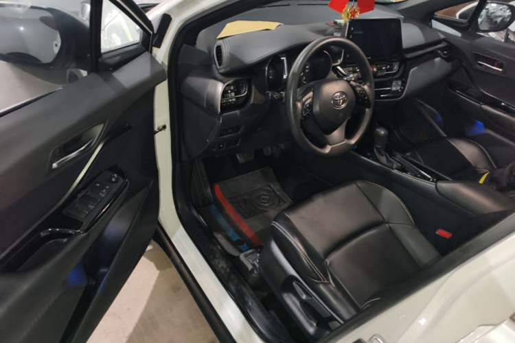 Used Toyota IZOA 2020 2.0L Yi Xiang CARE Driver Seat