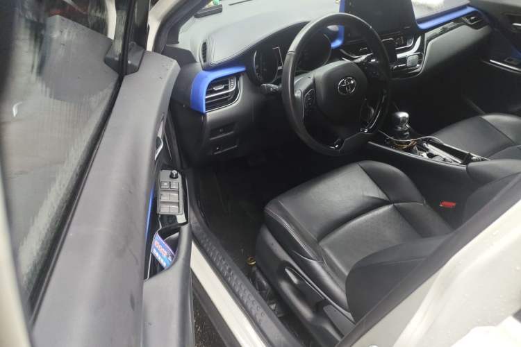 Used Toyota IZOA 2020 2.0L Yichi Version Driver Seat