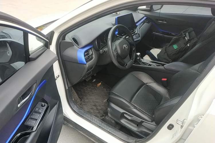 Used Toyota IZOA 2020 2.0L Yichi Version Driver Seat