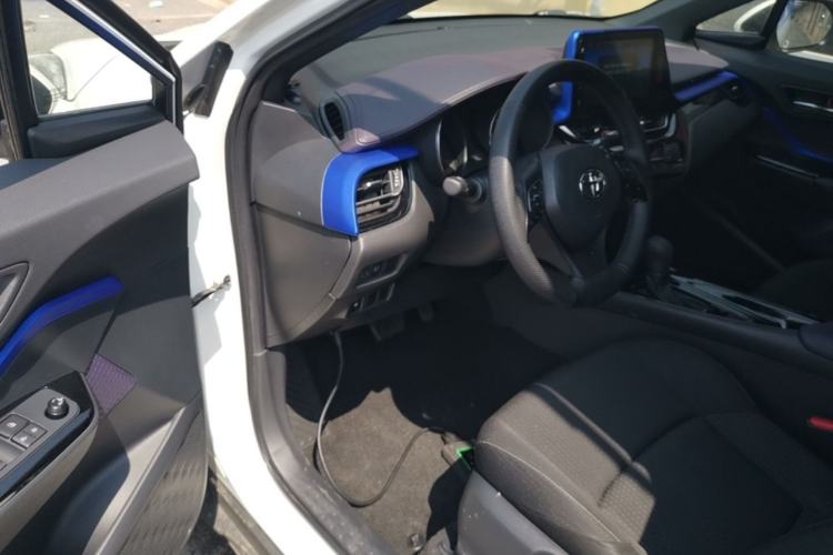 Used Toyota IZOA 2020 2.0L Enjoy Edition Driver Seat