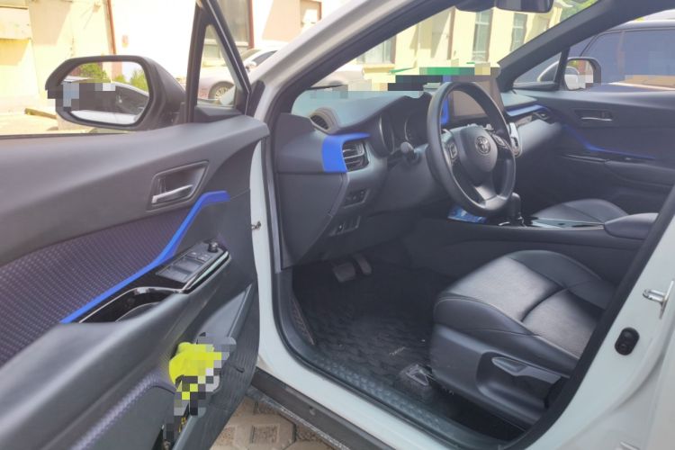 Used Toyota IZOA 2020 2.0L Enjoy Edition Driver Seat
