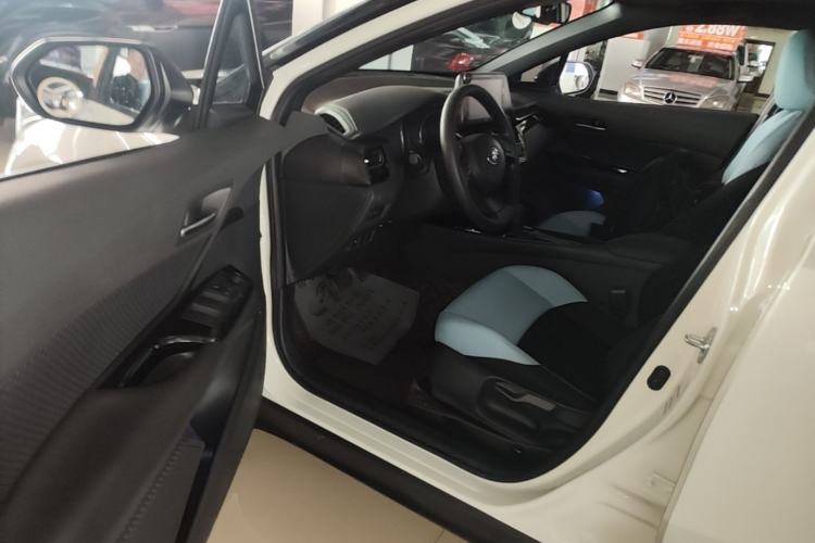 Used Toyota IZOA 2020 2.0L Yi Xiang CARE Driver Seat