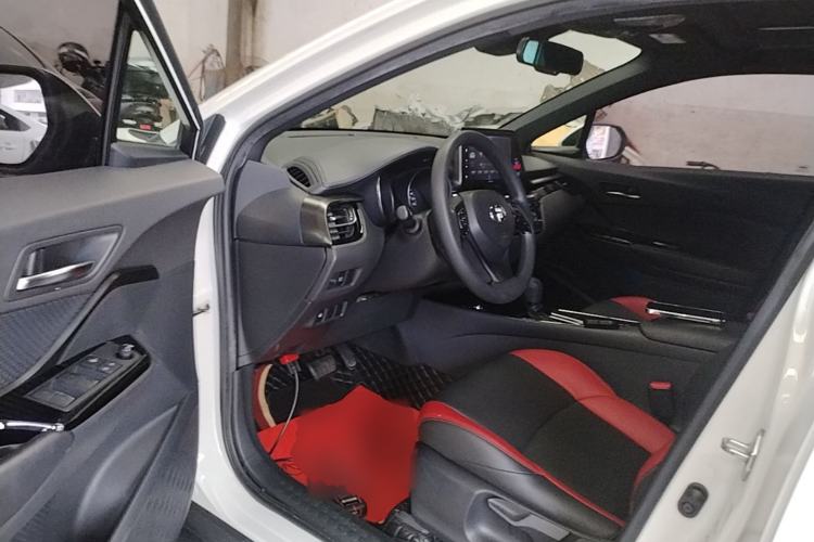 Used Toyota IZOA 2020 2.0L Yi Xiang CARE Driver Seat