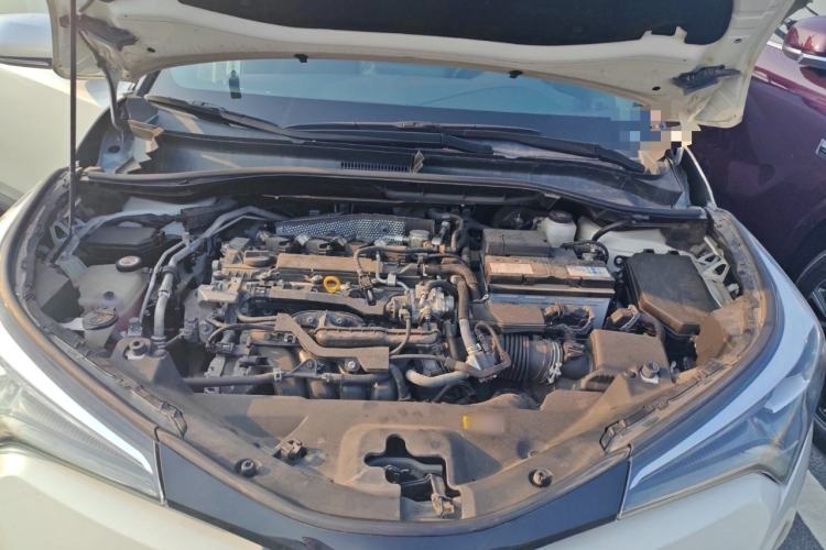 Used Toyota IZOA 2020 2.0L Yichi Version Engine Bay