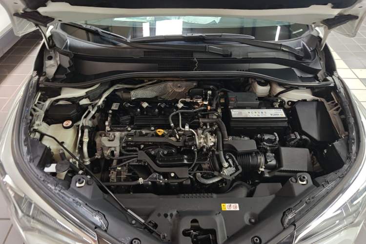 Used Toyota IZOA 2020 2.0L Yichi Version Engine Bay