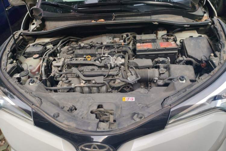 Used Toyota IZOA 2020 2.0L Enjoy Edition Engine Bay