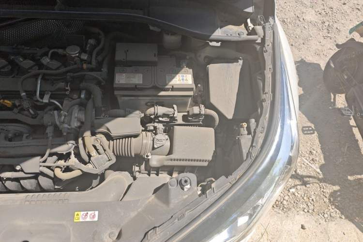 Used Toyota IZOA 2020 2.0L Yi Xiang CARE Engine Bay Left