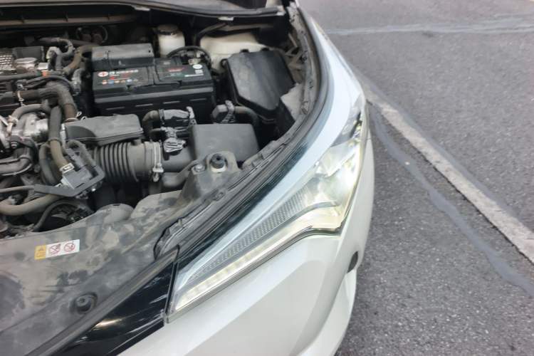Used Toyota IZOA 2020 2.0L Yichi Version Engine Bay Left
