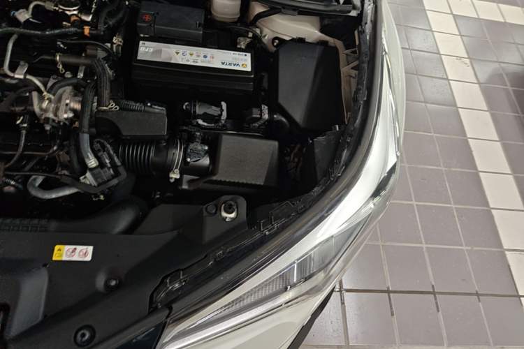 Used Toyota IZOA 2020 2.0L Yichi Version Engine Bay Left